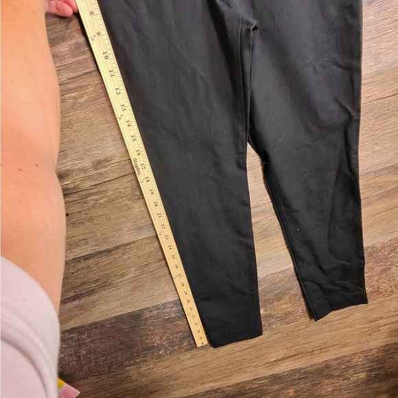 Old Navy Classic Black High Rise Pixie Women's Trousers - Picture 5 of 10